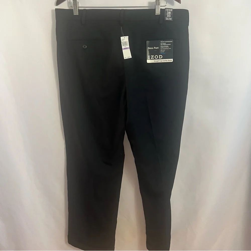 Izod Chino Dress Pants Mens 38 x 30 Wrinkle Flat Front Cuffed Pleat Black NWT